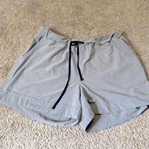 Women’s Athleta Pinstripe Blue & White Shorts, M